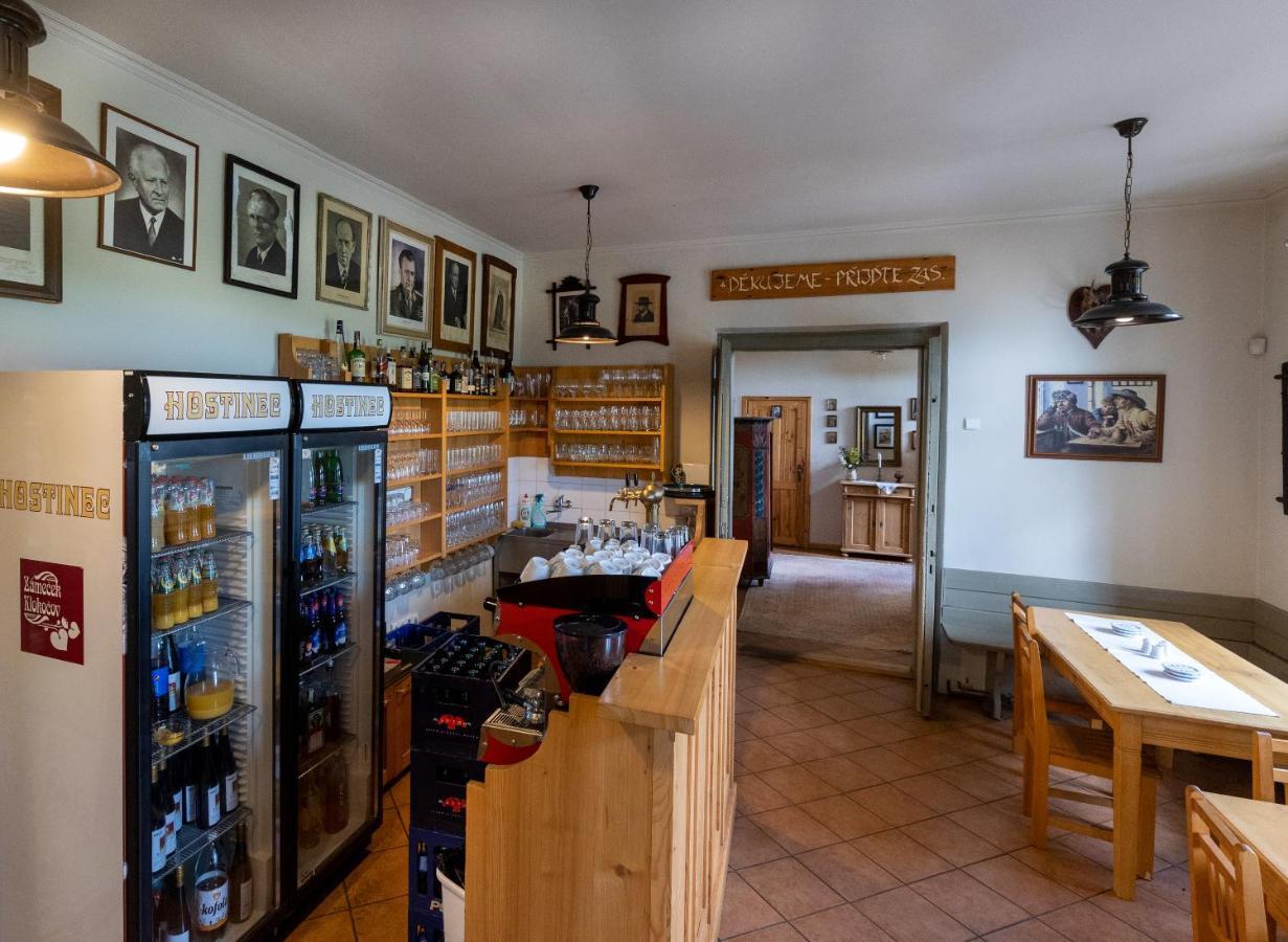 Hostinec u Zámečku Klokočov Esterno foto