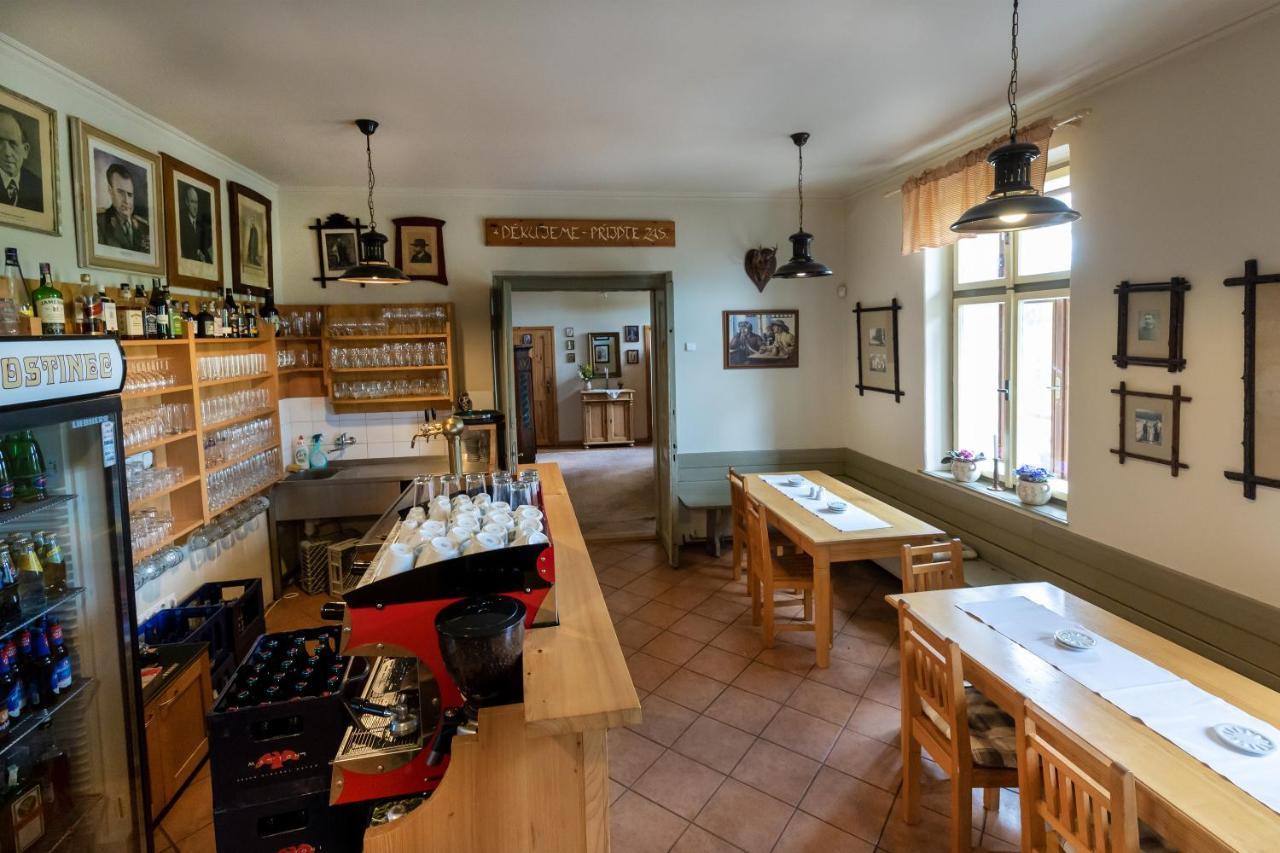 Hostinec u Zámečku Klokočov Esterno foto